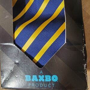 Baxbo Whiskey FLASK Tie‎ UMICH MAIZE and BLUE - Sneaky for FOOTBALL Games - NEW